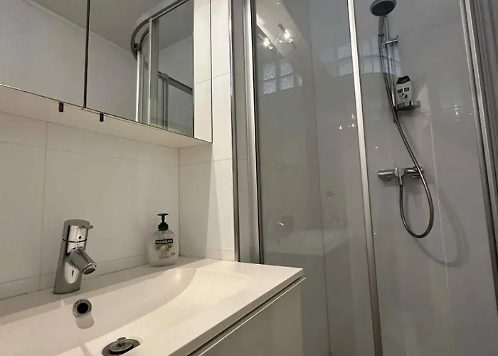 Lejlighed Rooftop 1 Bed Sleeps 4 *