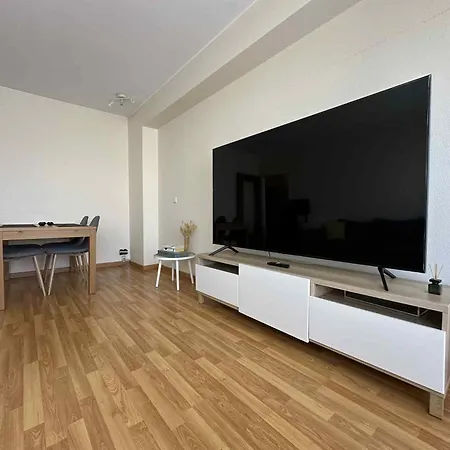 Apartmán Rooftop 1 Bed Sleeps 4 *